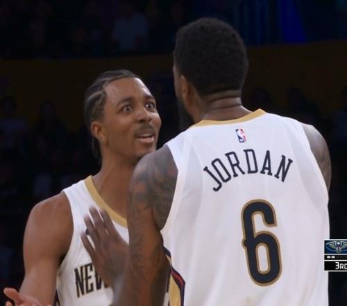 中韩冰壶混,双循环赛,亚冬会激战,JBO竞博官网,JBO竞博品牌,JBO竞博精彩,JBO竞博娱乐