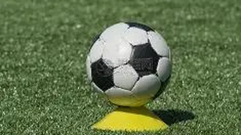 篮球巅峰对决：开拓者vs火箭，NBA激战正酣！