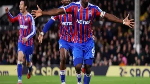 第九届亚冬会火炬传递隆重开启，首场赛事亮点纷呈，央视新闻客户端全程直播